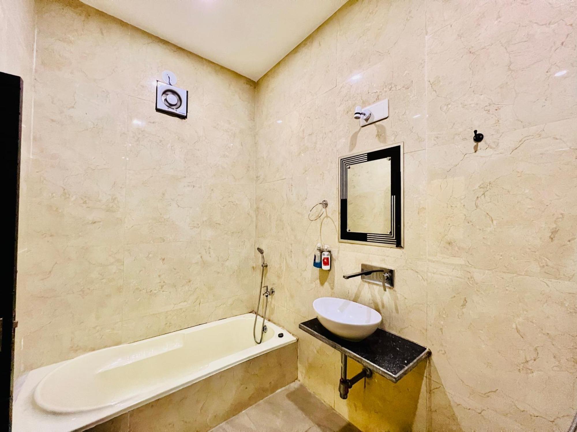 Hotel The Grand Bhagwat Centre