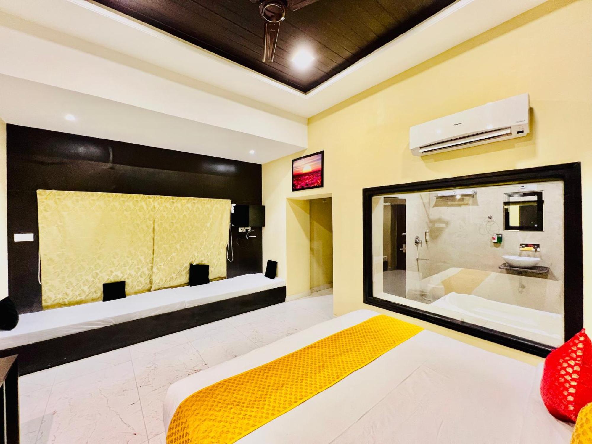 Hotel The Grand Bhagwat Centre Udaipur