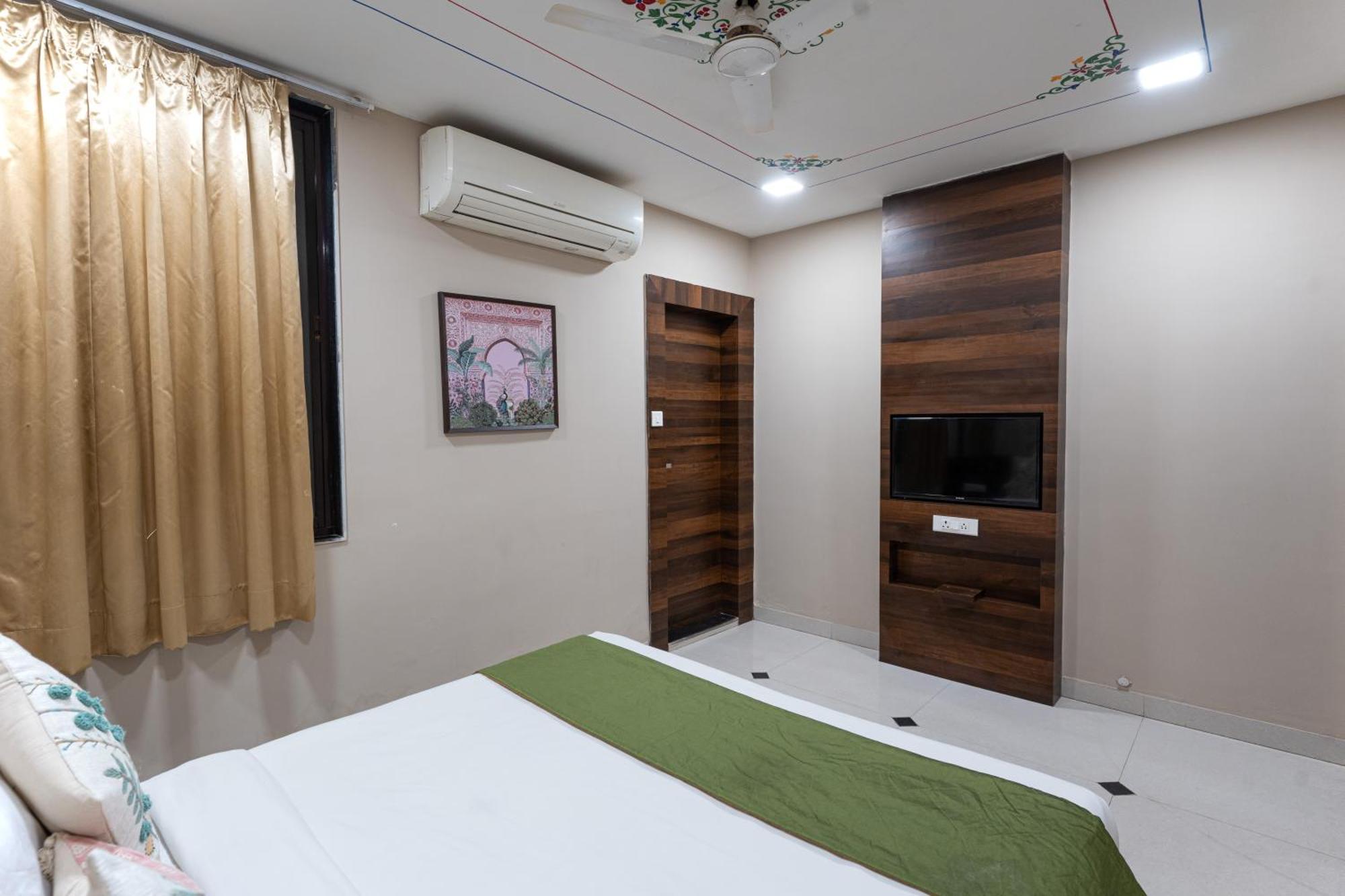 Rawla - A Unit Of Rawla Ratanpur Hotel 3*