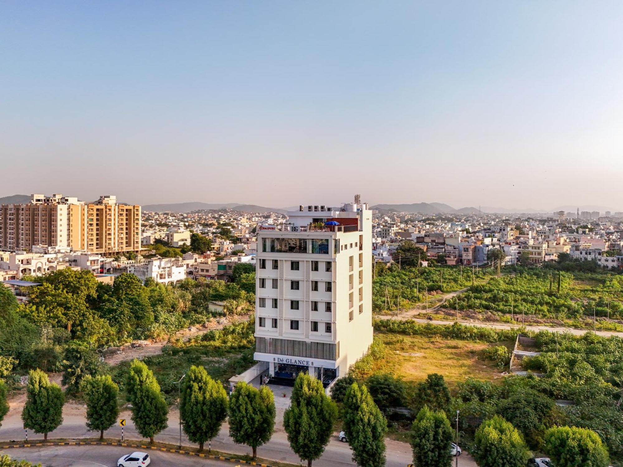 De Glance - A Corporate Near To Railway Station 4*
