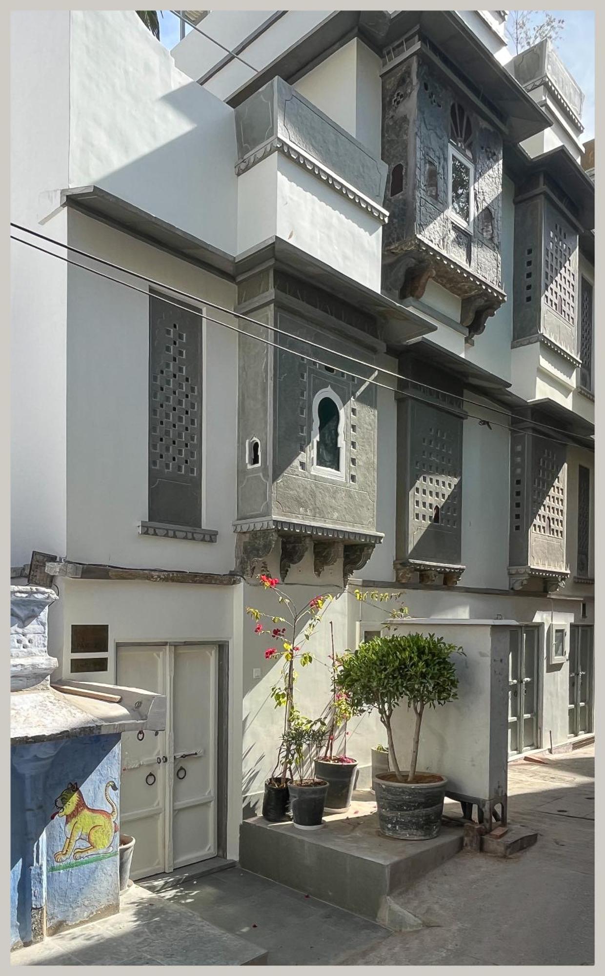Smiling Sparrows 1 And 2 Bedroom Villa Udaipur