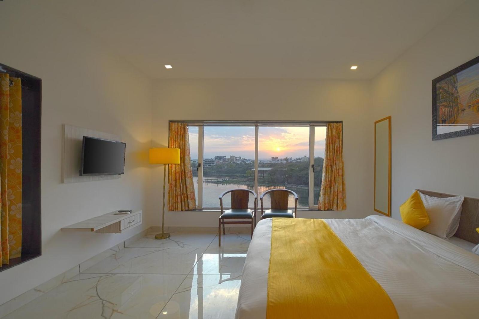 Hotel Asra Heritage With Rooftop And Swimming Pool 3*