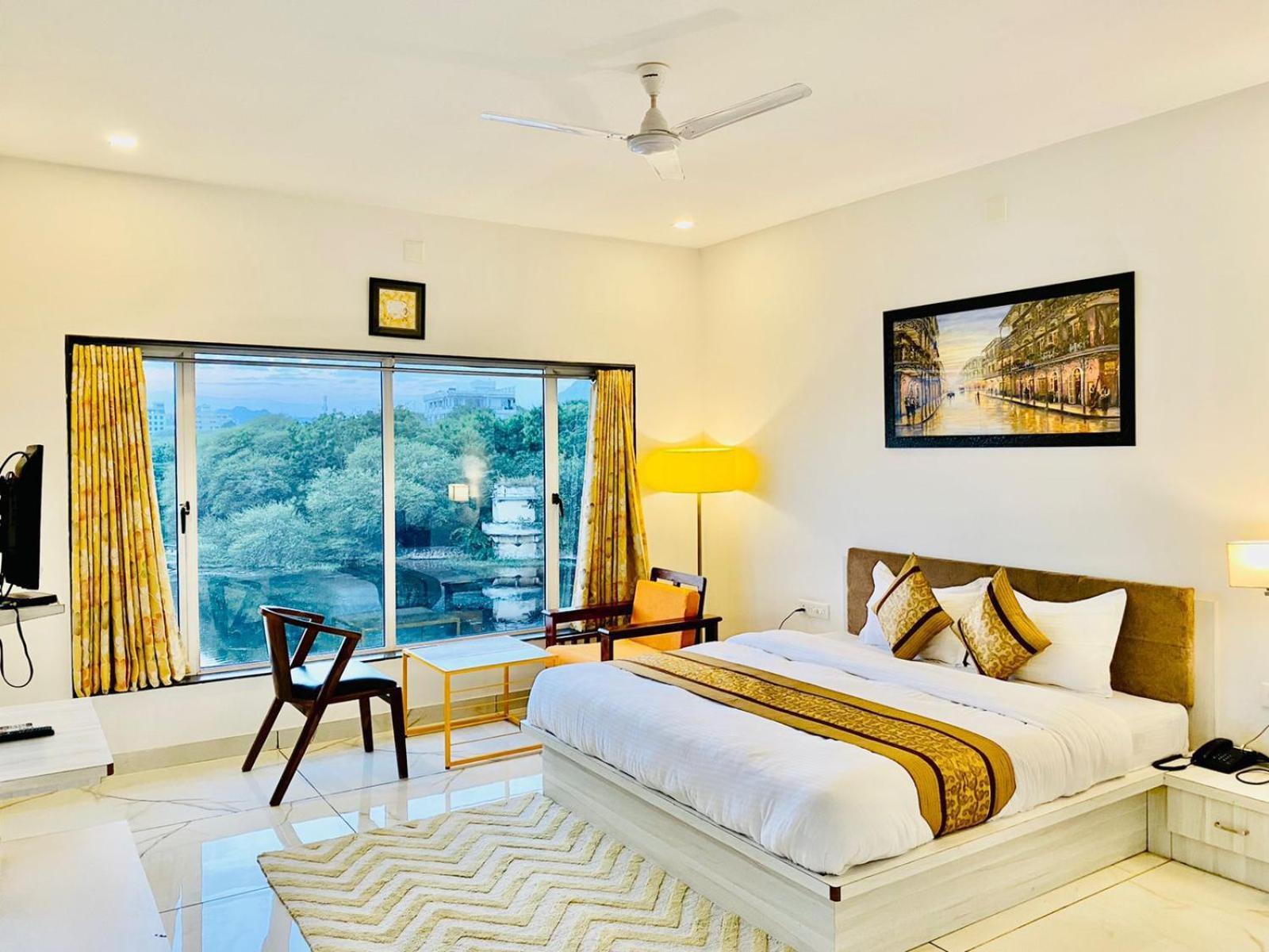 Asra Heritage With Rooftop And Swimming Pool Udaipur