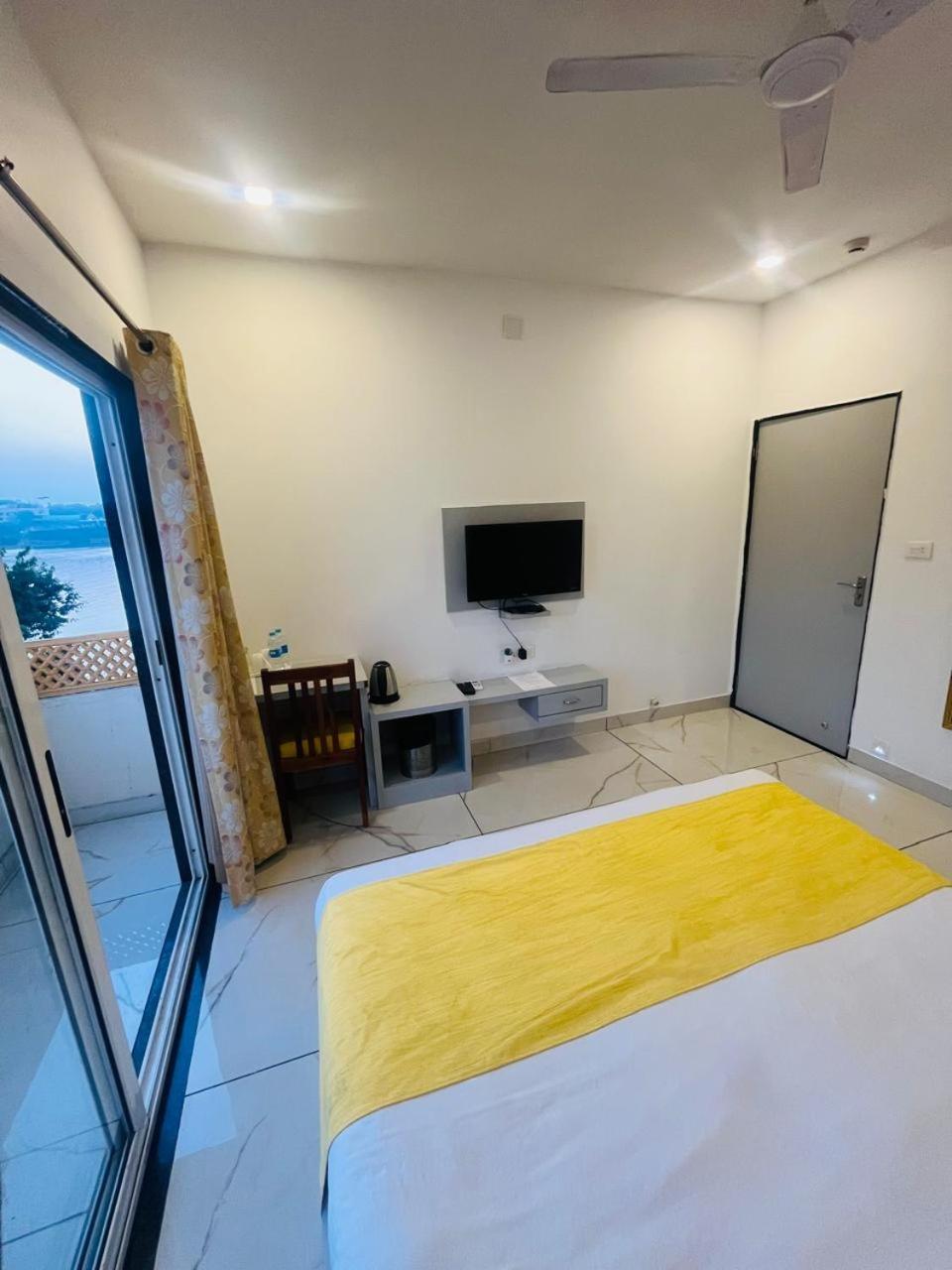 Asra Heritage With Rooftop And Swimming Pool 3* Udaipur