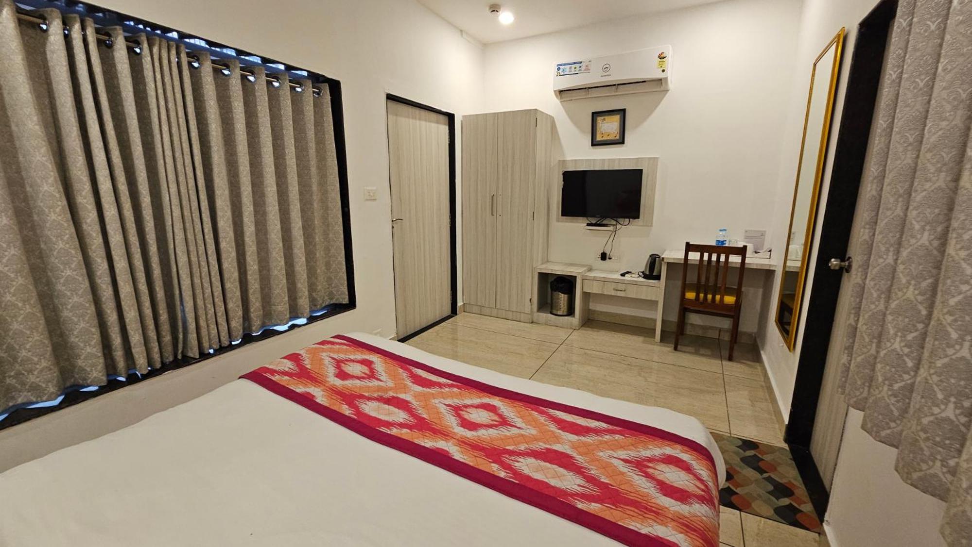 Hotel Asra Heritage With Rooftop And Swimming Pool