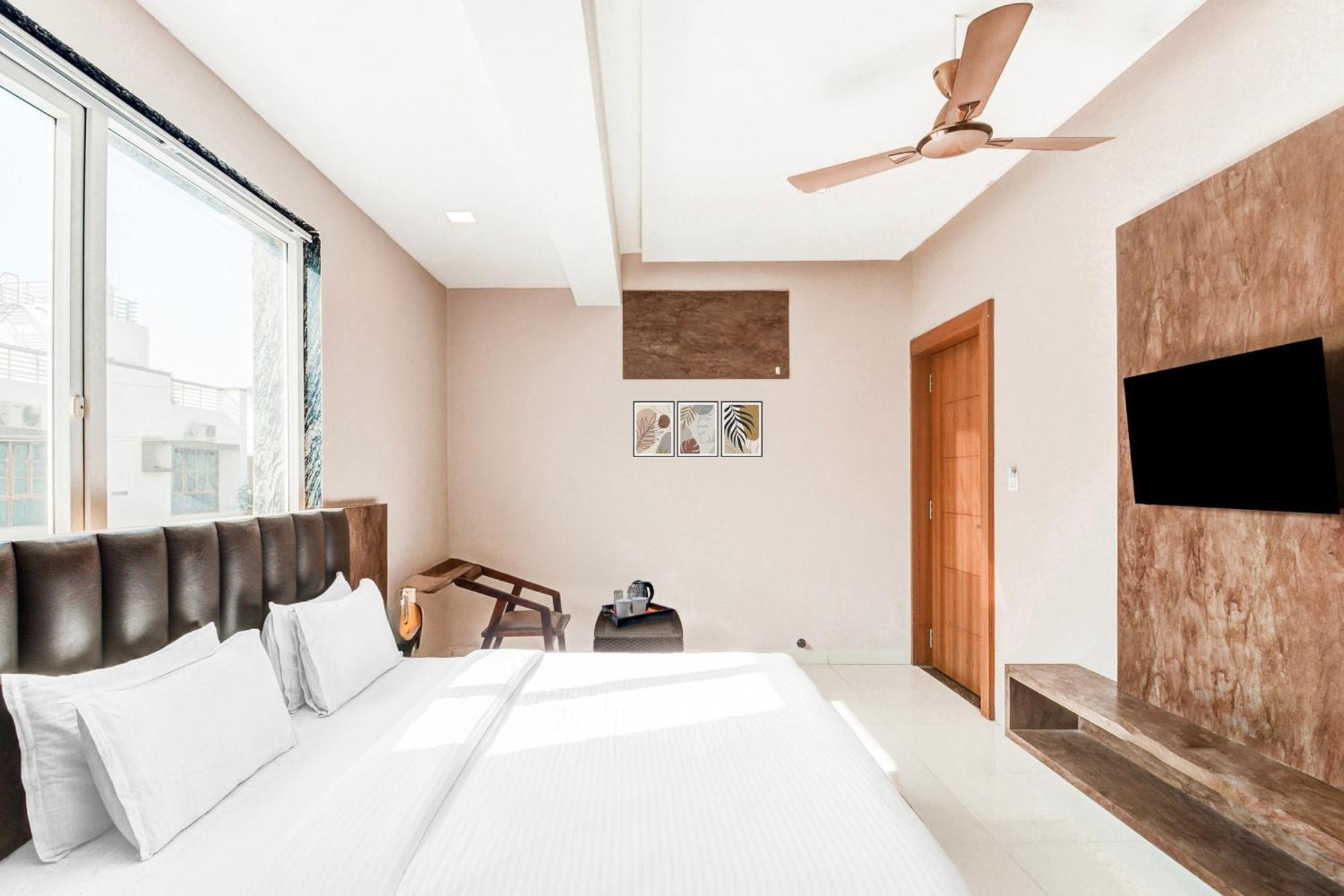 Hotel Palette Goverdhan Formerly The White Fresco 3*