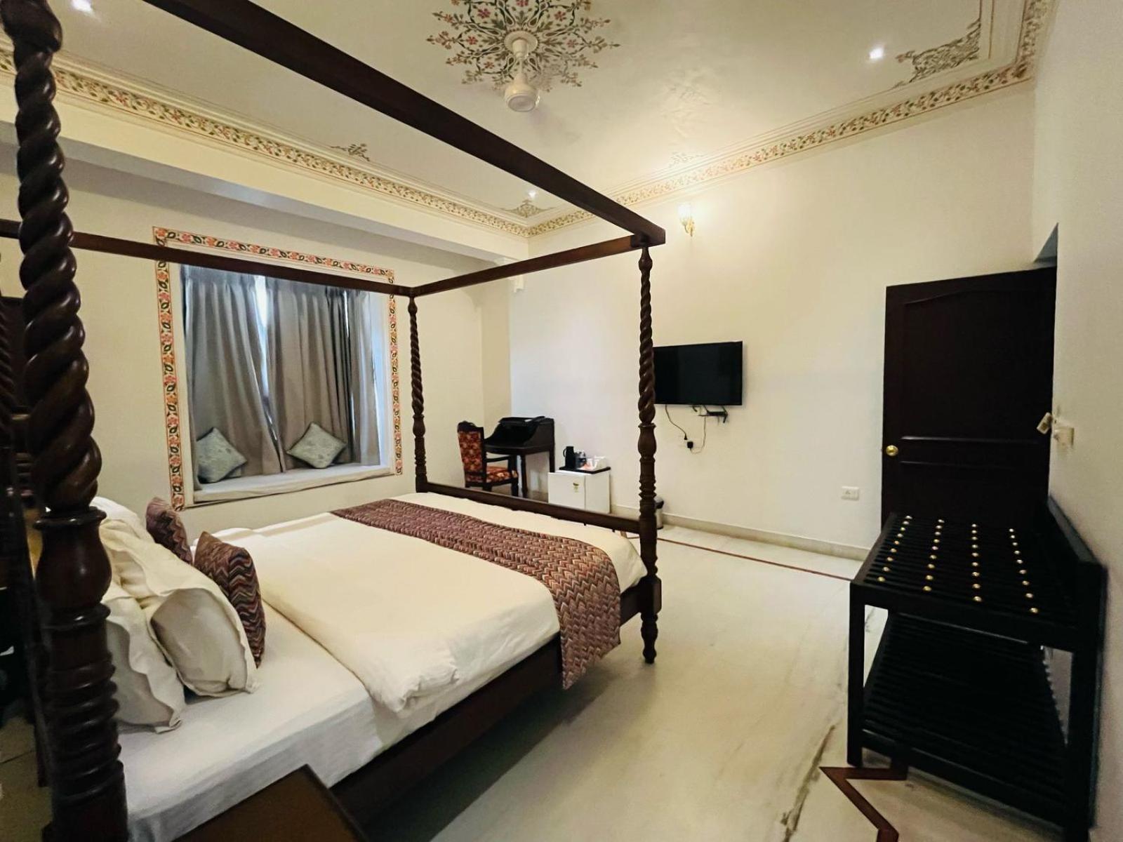 Hotel Boheda Palace Medi Pe Cafe & Restaurant View 4*