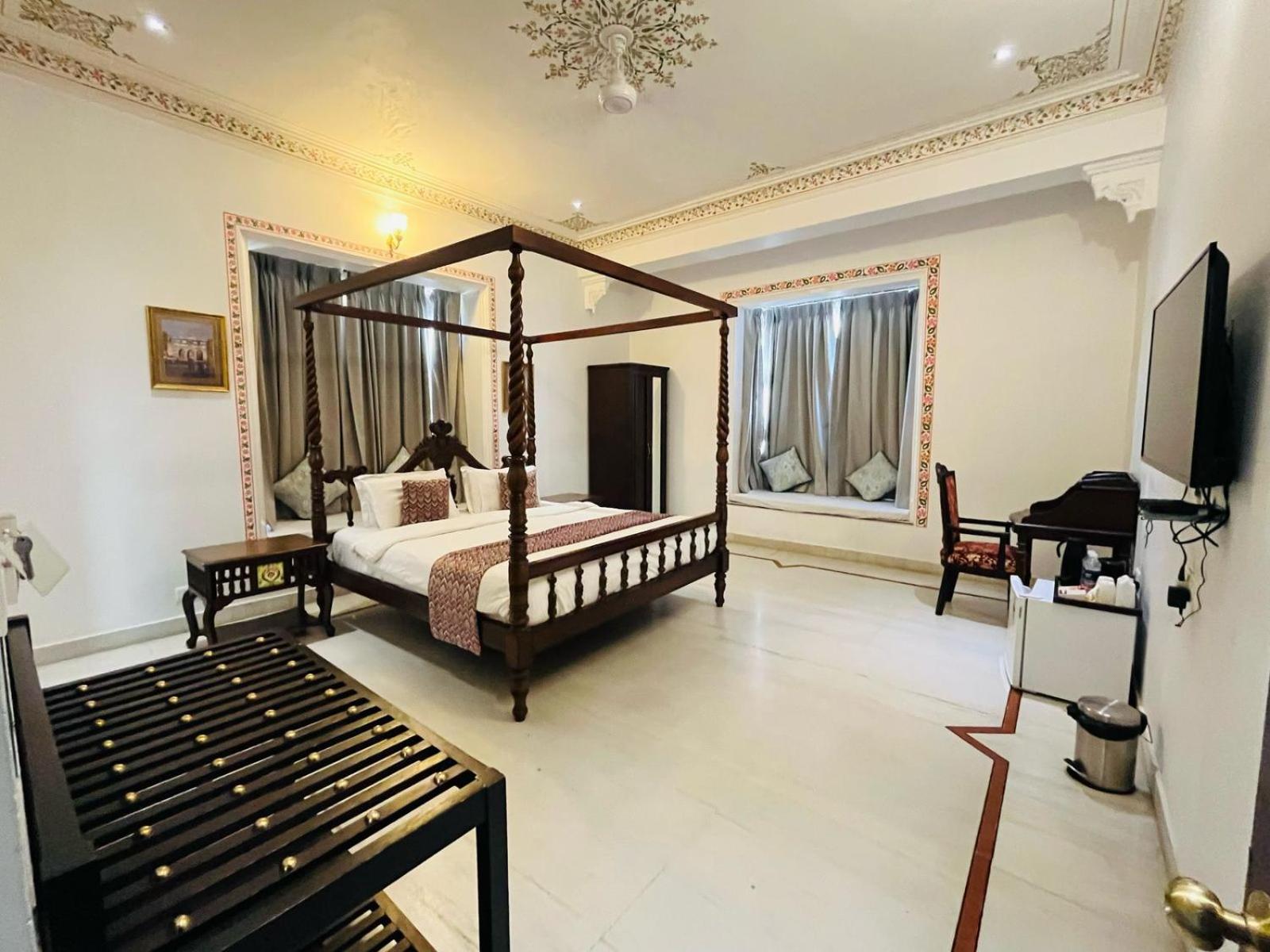 Hotel Boheda Palace Medi Pe Cafe & Restaurant View Udaipur