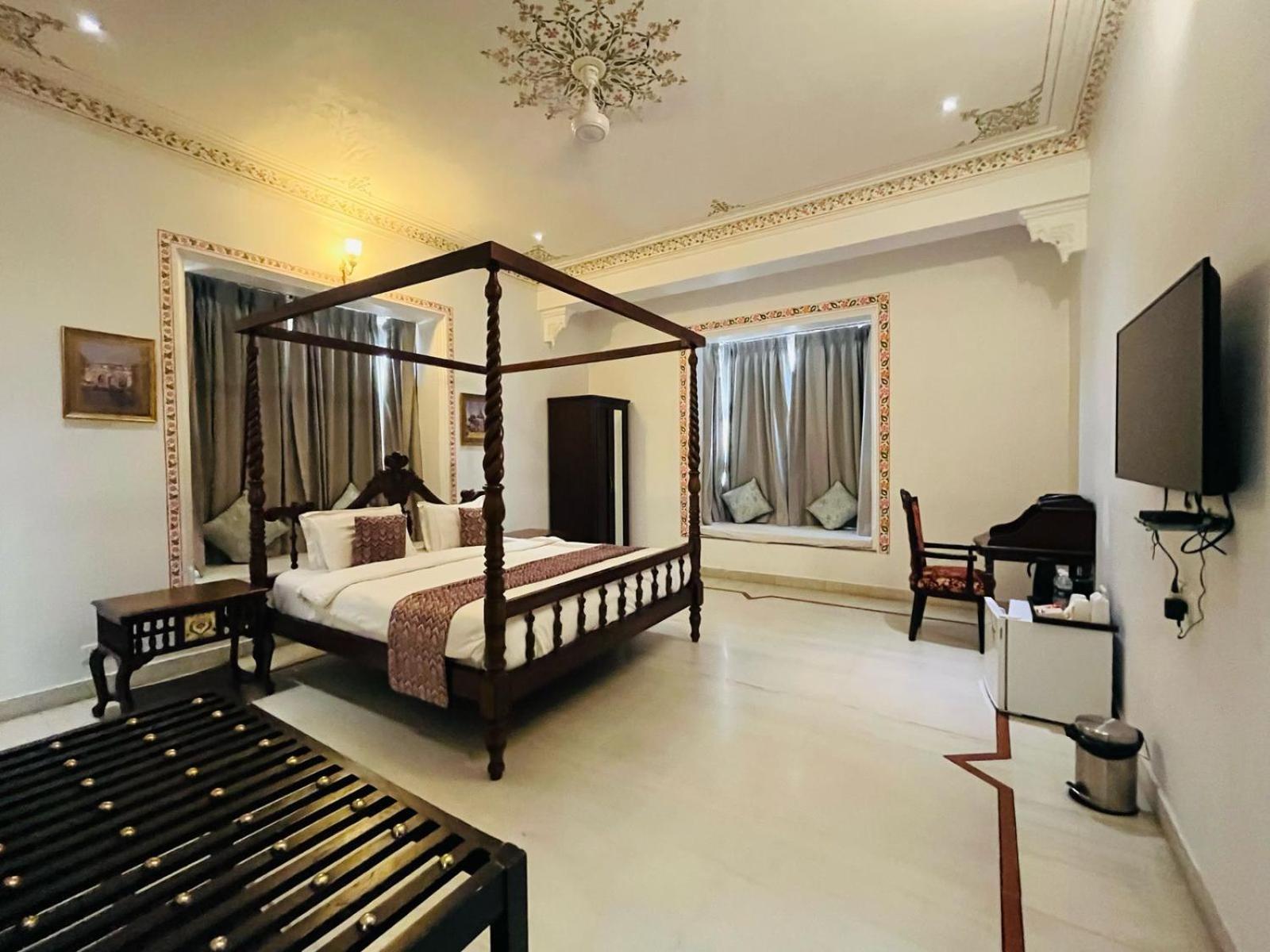 Hotel Boheda Palace Medi Pe Cafe & Restaurant View Udaipur