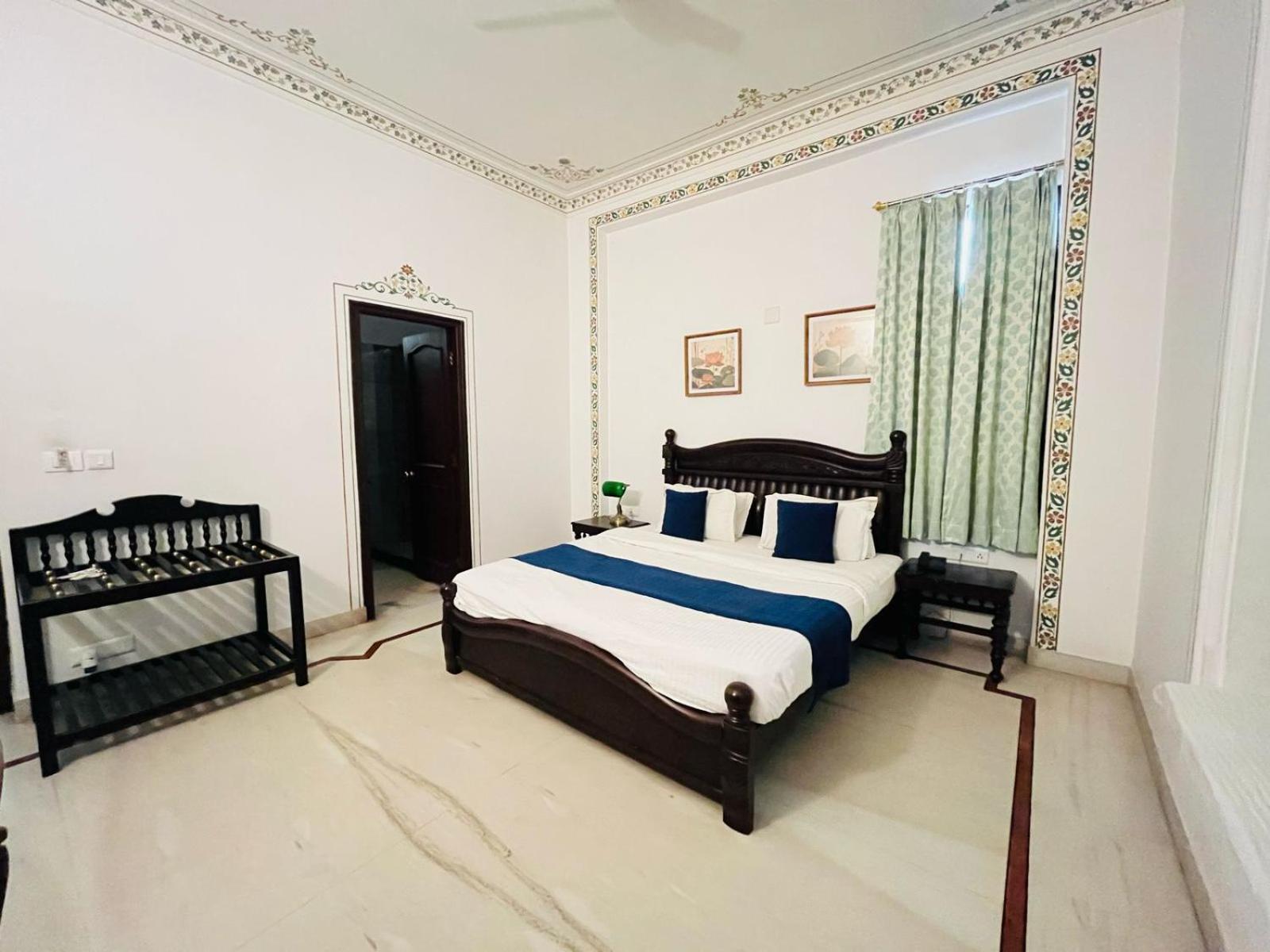 Boheda Palace Medi Pe Cafe & Restaurant View 4*