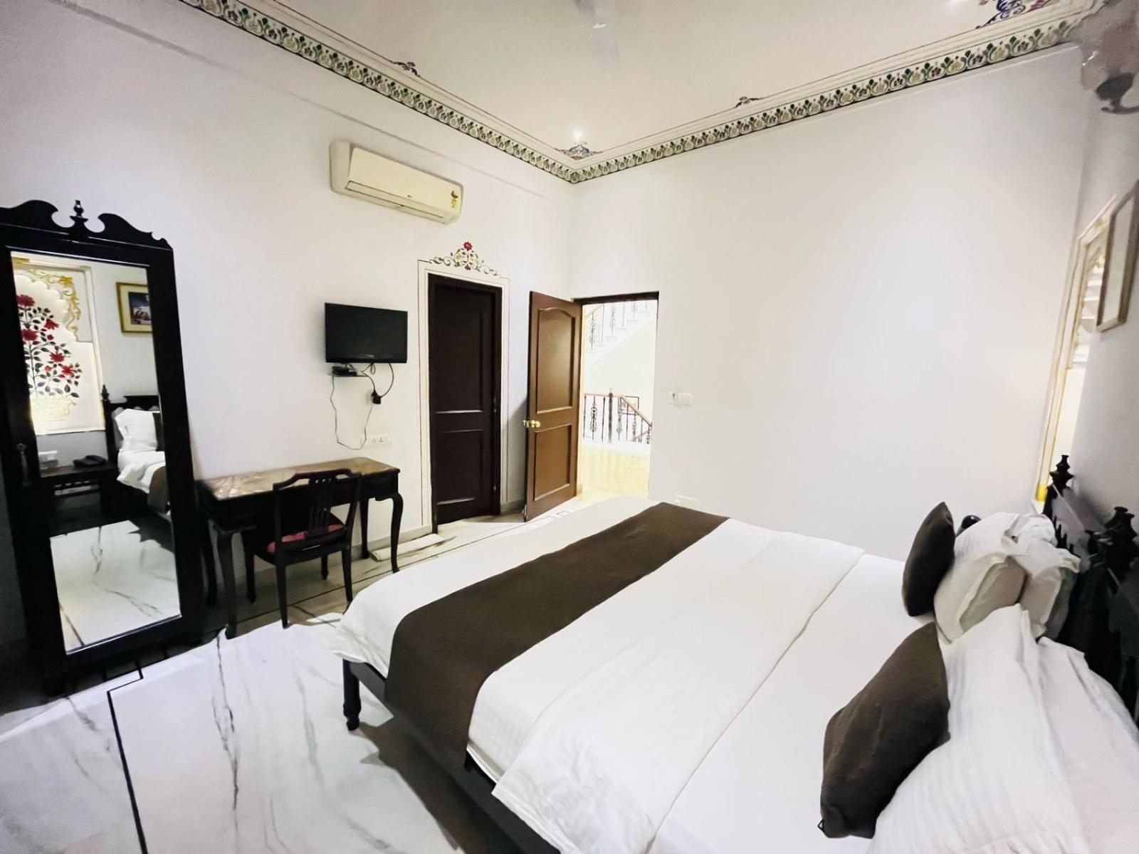 Hotel Boheda Palace Medi Pe Cafe & Restaurant View 4*