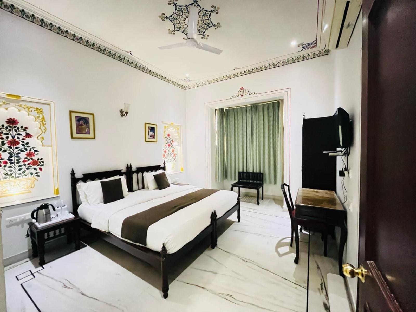 Hotel Boheda Palace Medi Pe Cafe & Restaurant View 4*