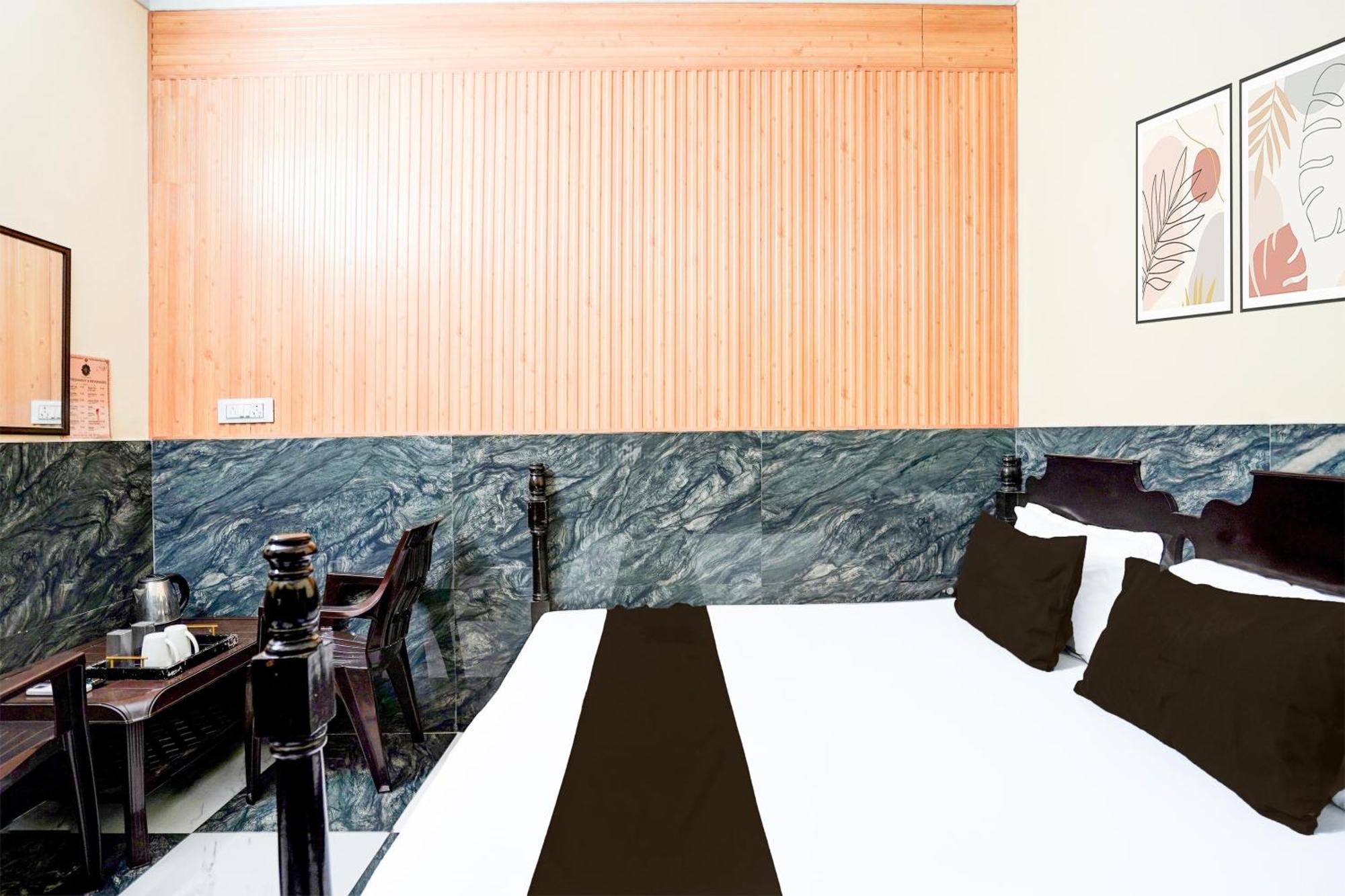 Hotel O Bhanwar 3*