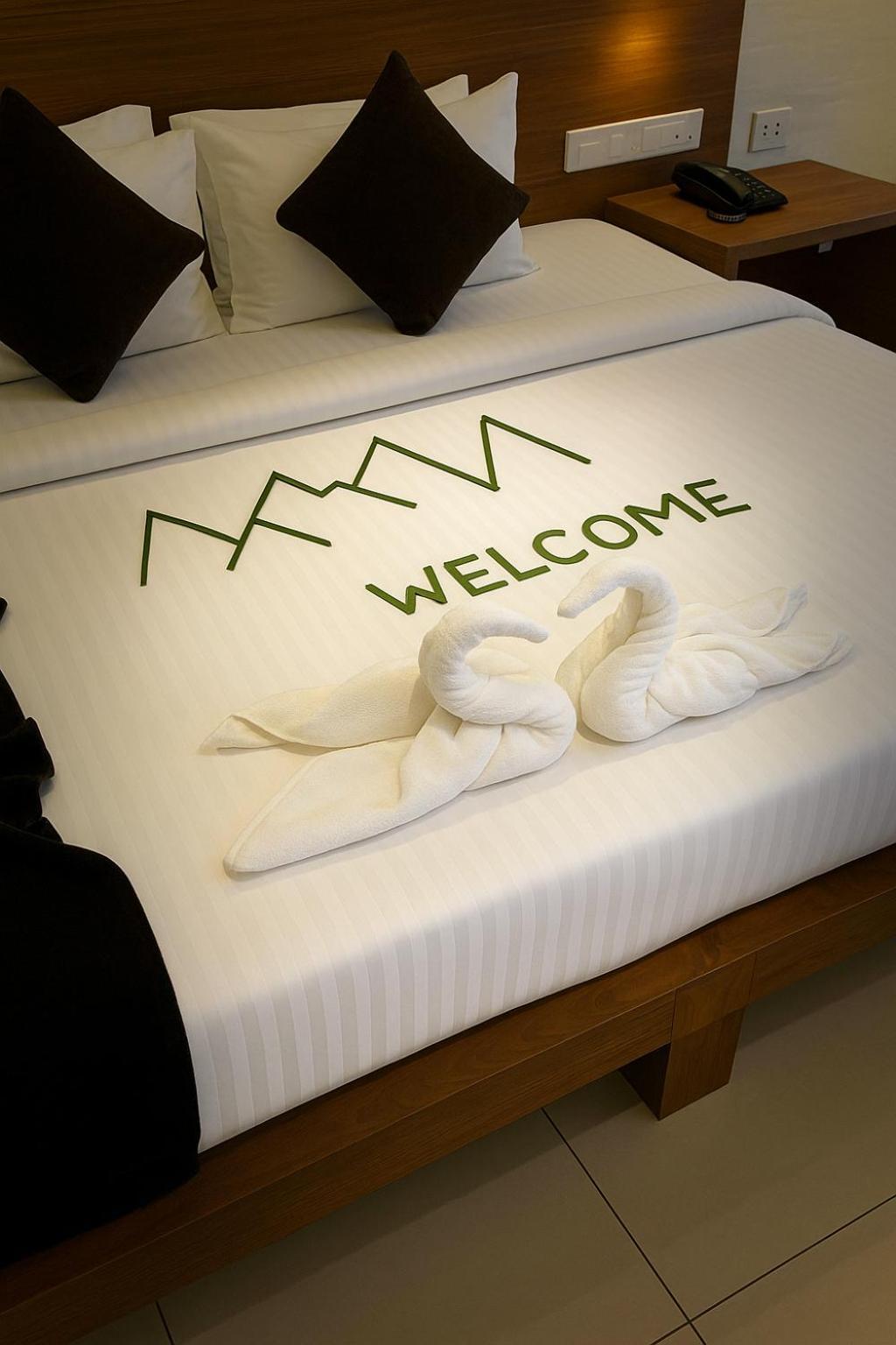 Aaradhya Hotel