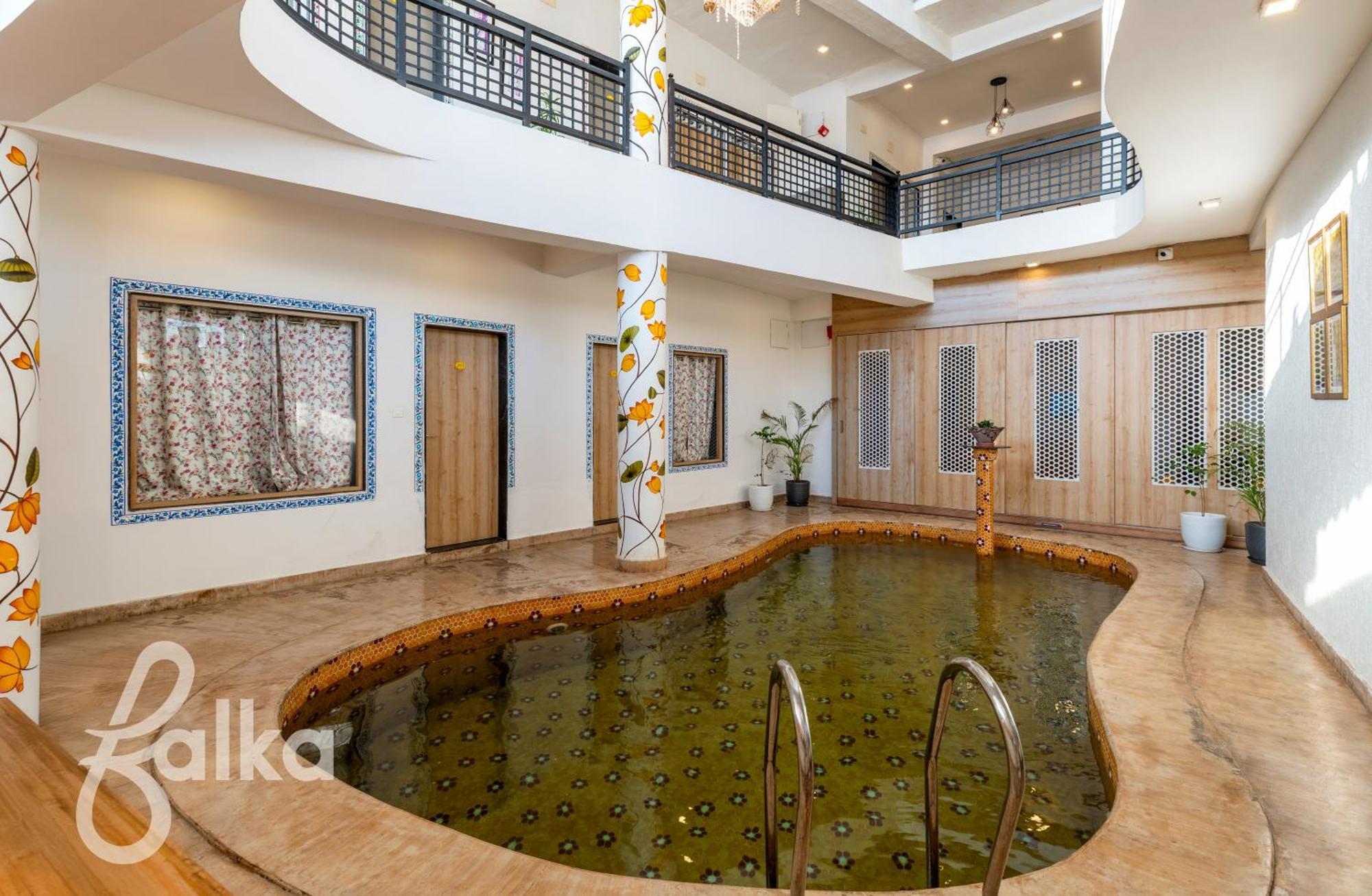 Asra Heritage With Rooftop And Swimming Pool 3* Udaipur