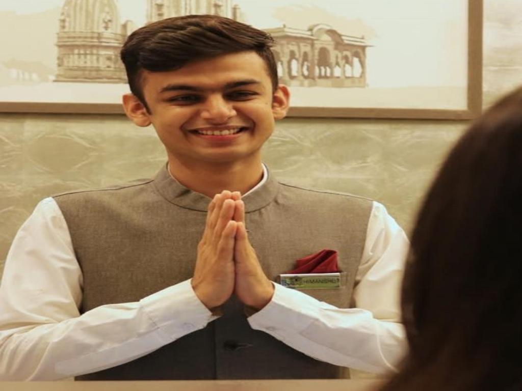 Aaradhya Hotel