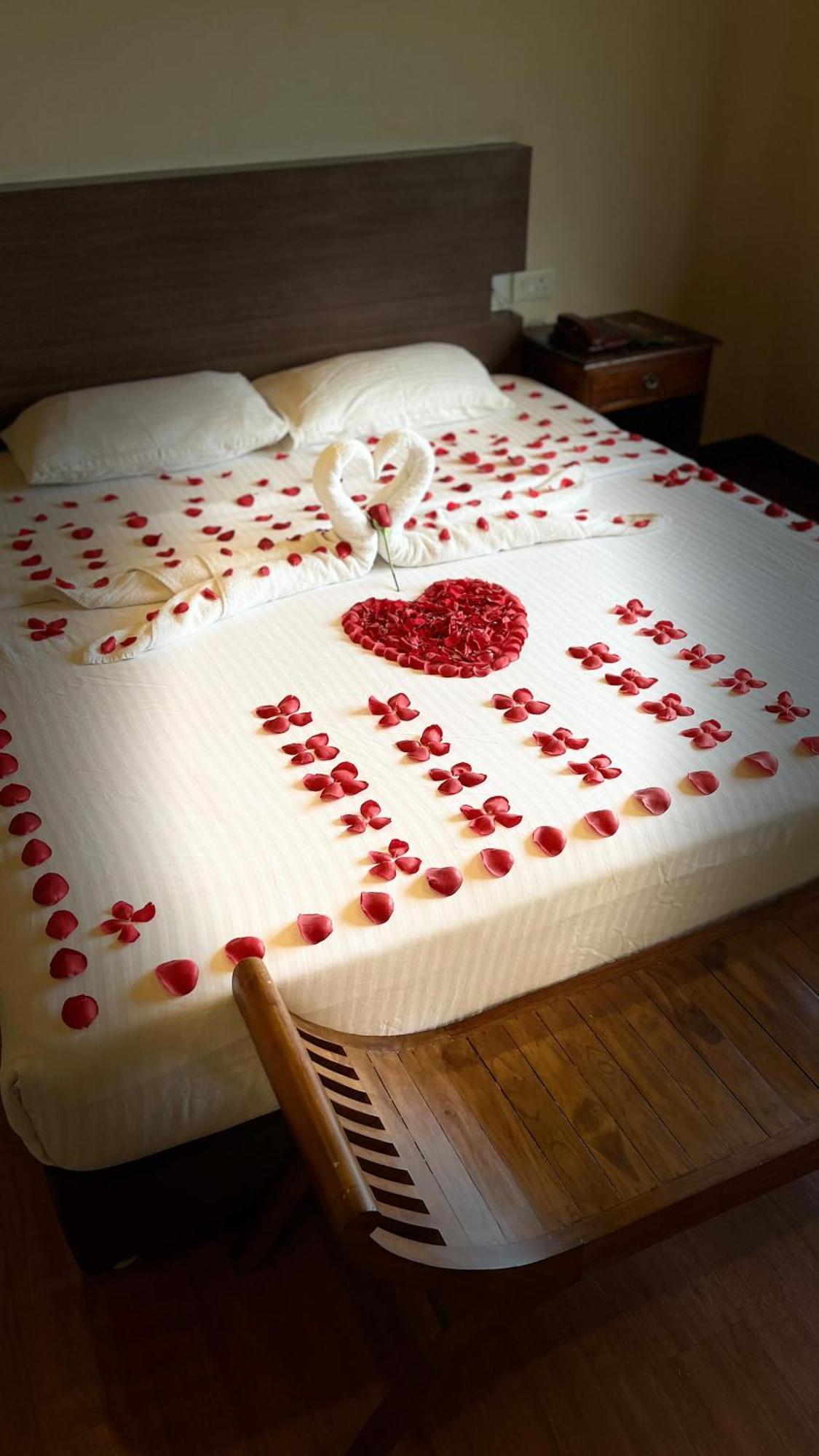 Aaradhya Hotel 4*