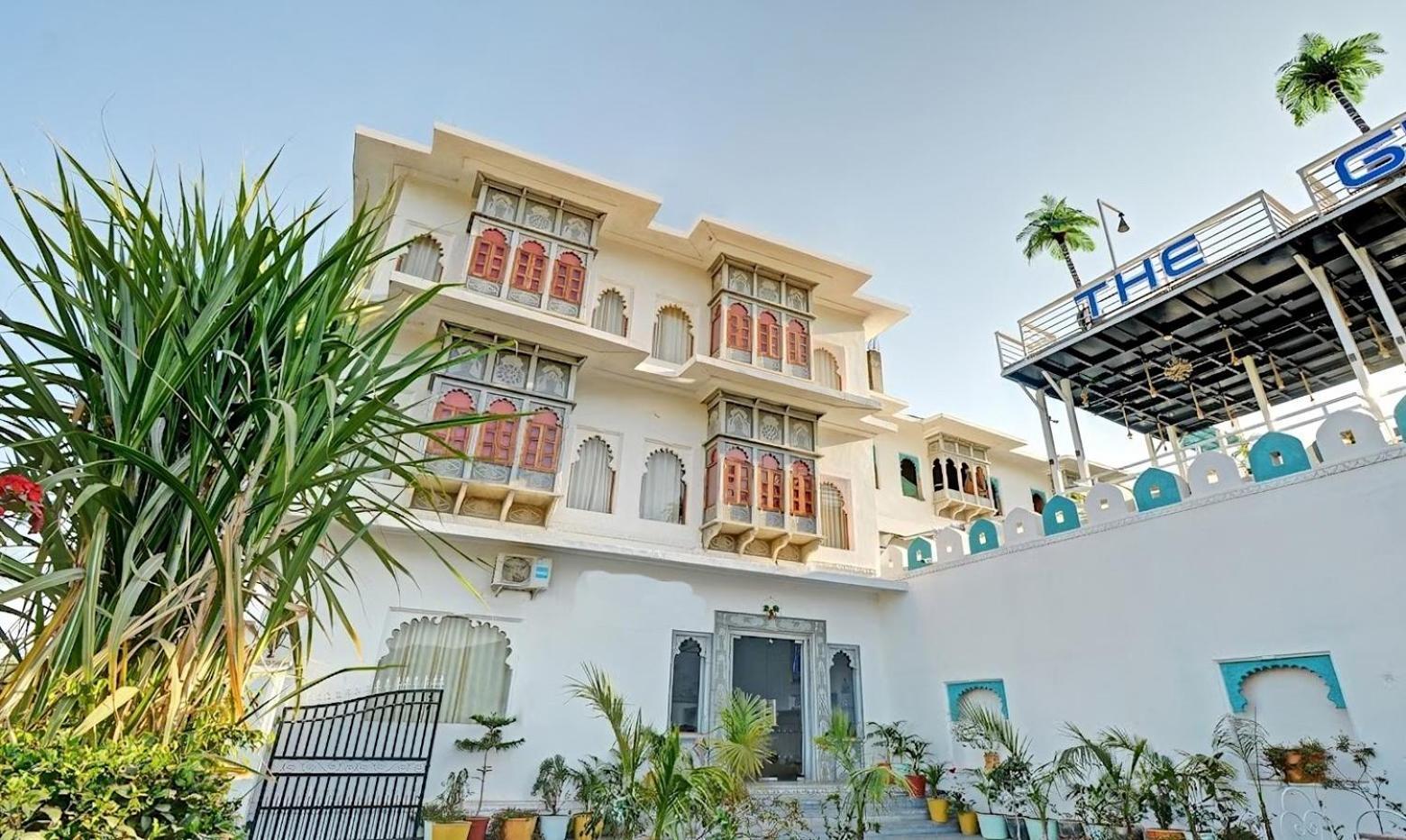 Khakhri Haveli Hotel
