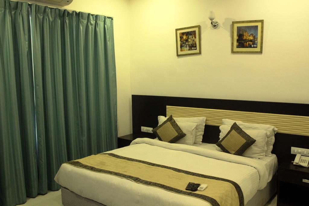 Jagat Hotel