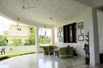 Oyo Premium Shikarbadi