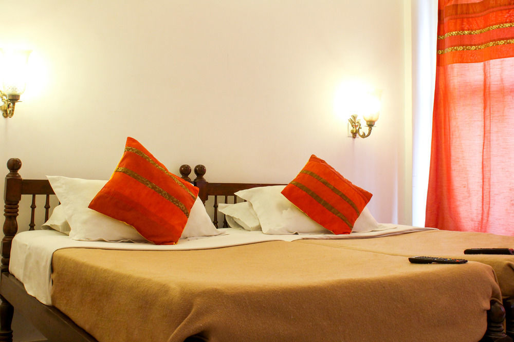 Fabhotel Devraj Lakeview Hotel Udaipur