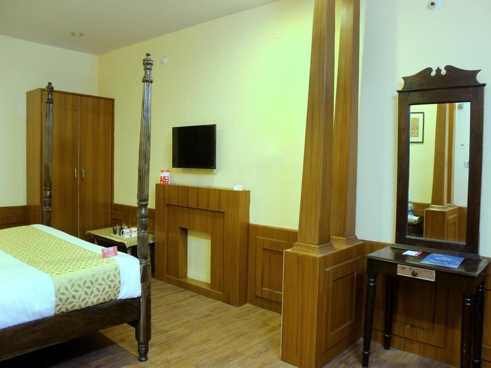 Oyo Flagship 2421 Hotel The Ishani Hotel Udaipur