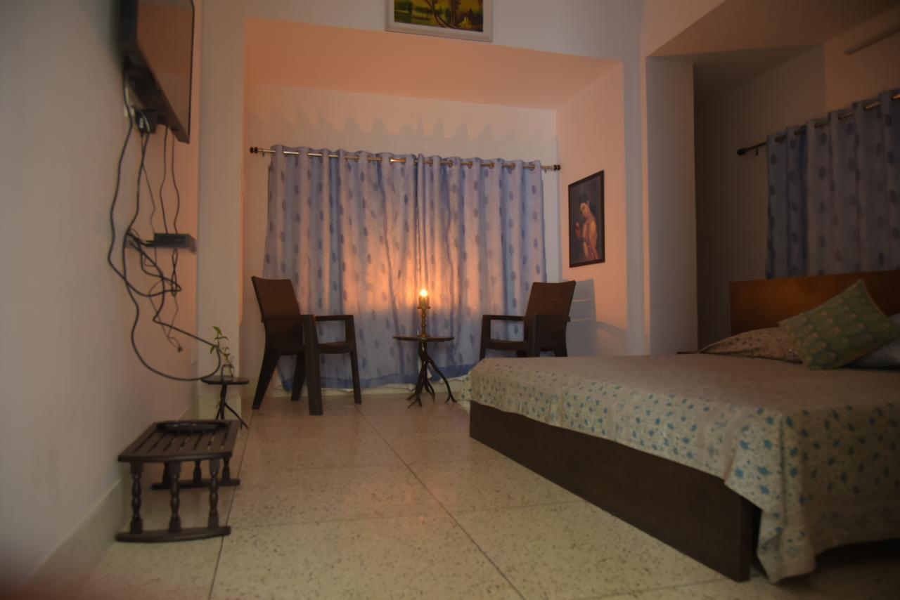 Mahavir Niwas Bed & Breakfast *