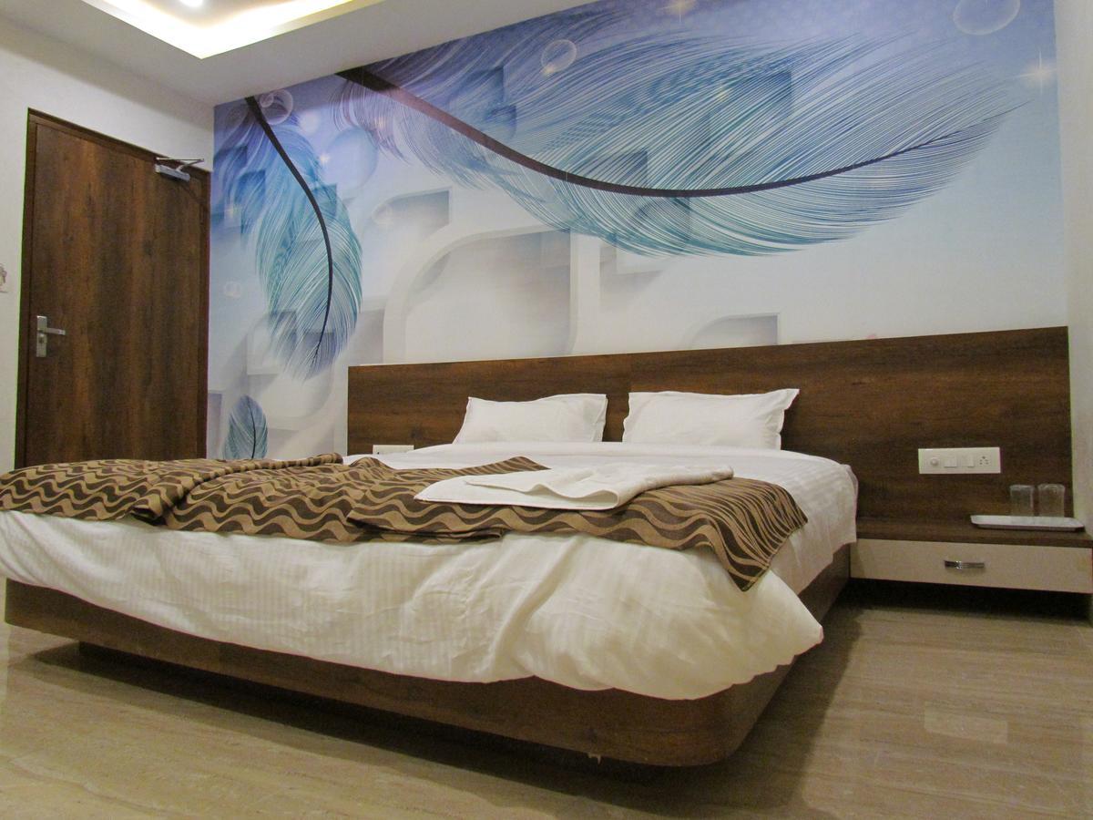 Divine Hotel 2*