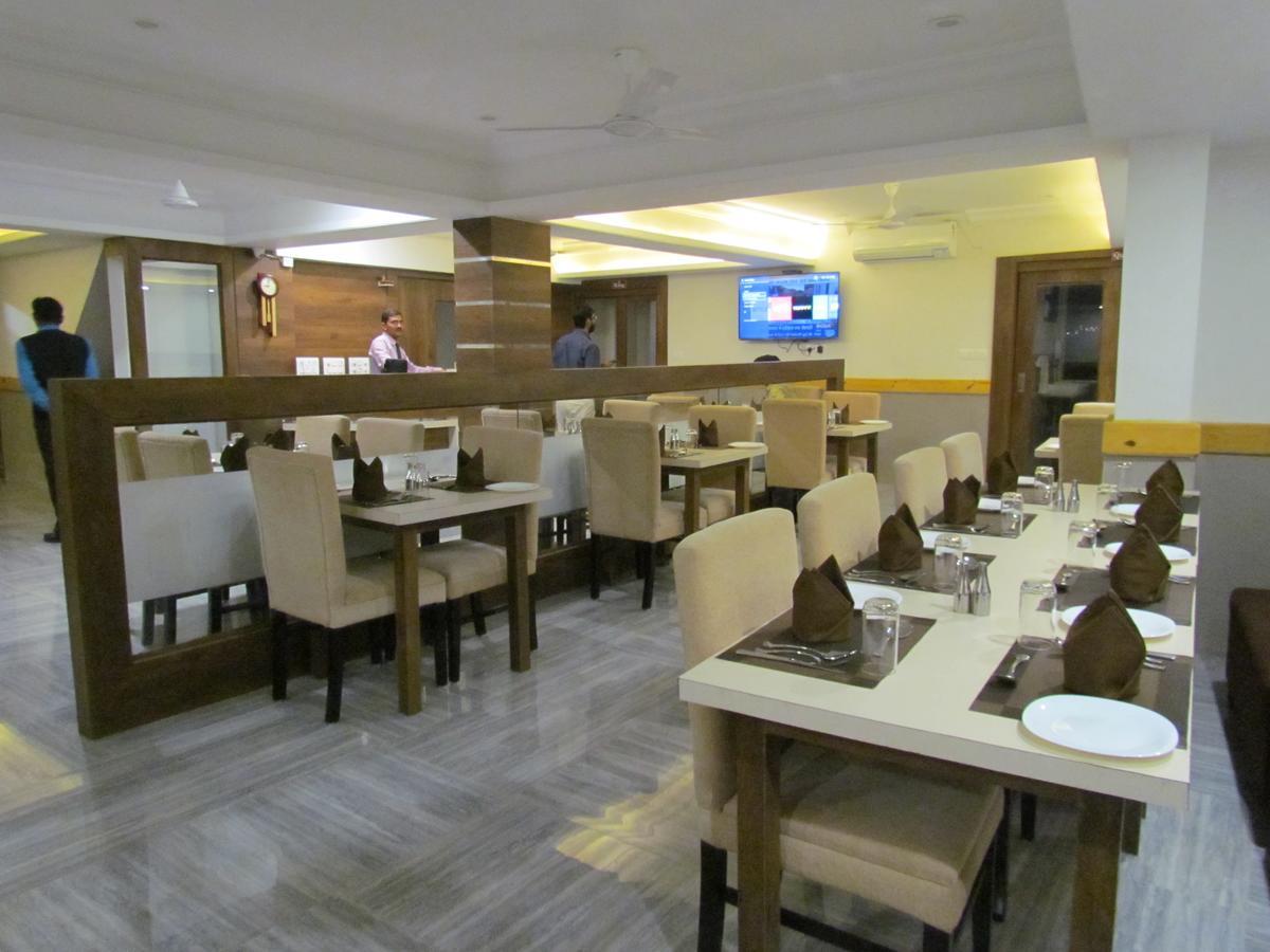 Hotel Divine