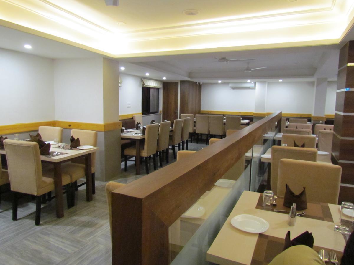 Divine Hotel 2*
