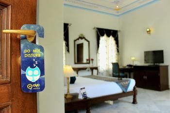 Hotel Oyo Premium Shikarbadi Udaipur