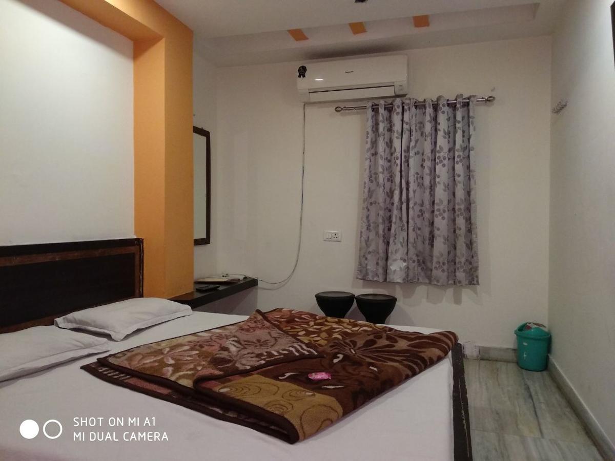 Surbhi Palace Hotel