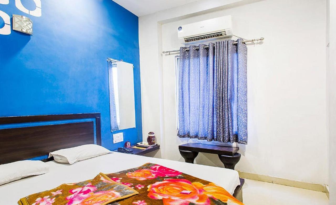 Surbhi Palace Hotel 2*