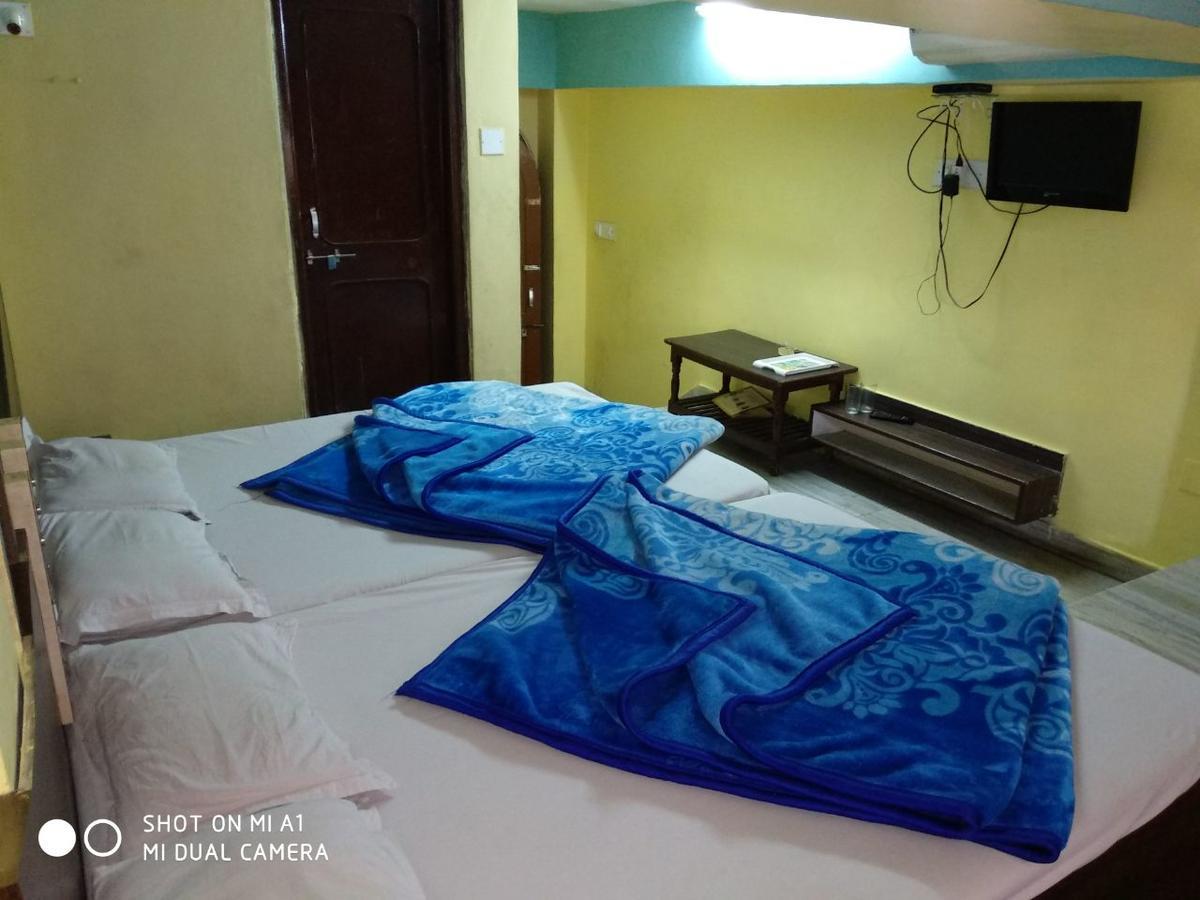 Surbhi Palace Hotel