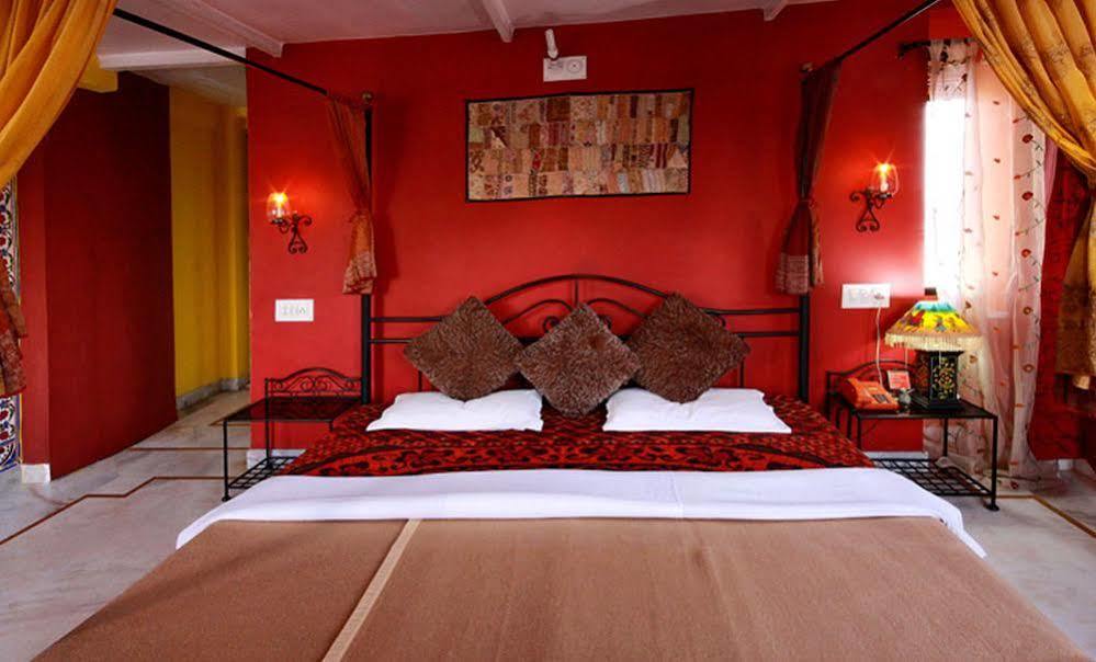 Udai Niwas On Pichola 3* Udaipur