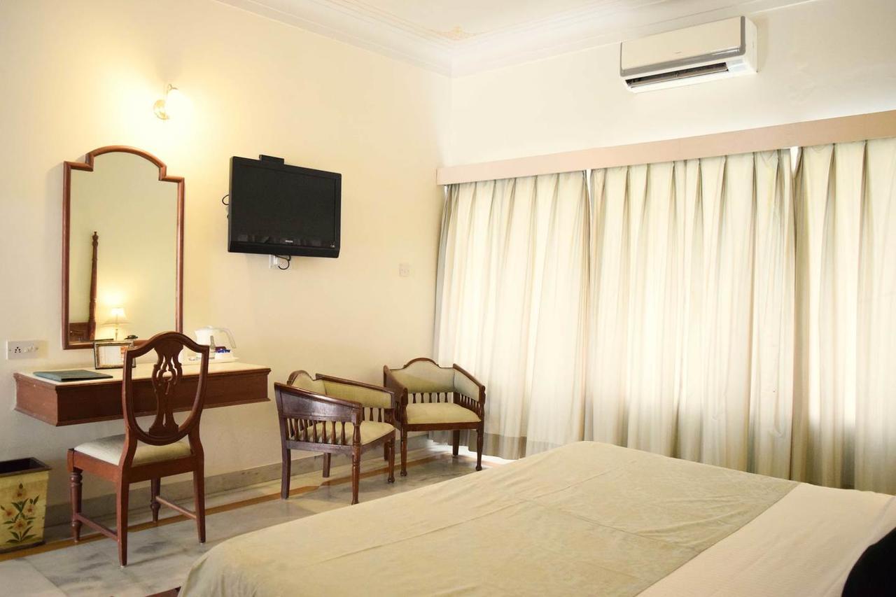 Hotel Rampratap Palace By Fateh Collection Udaipur