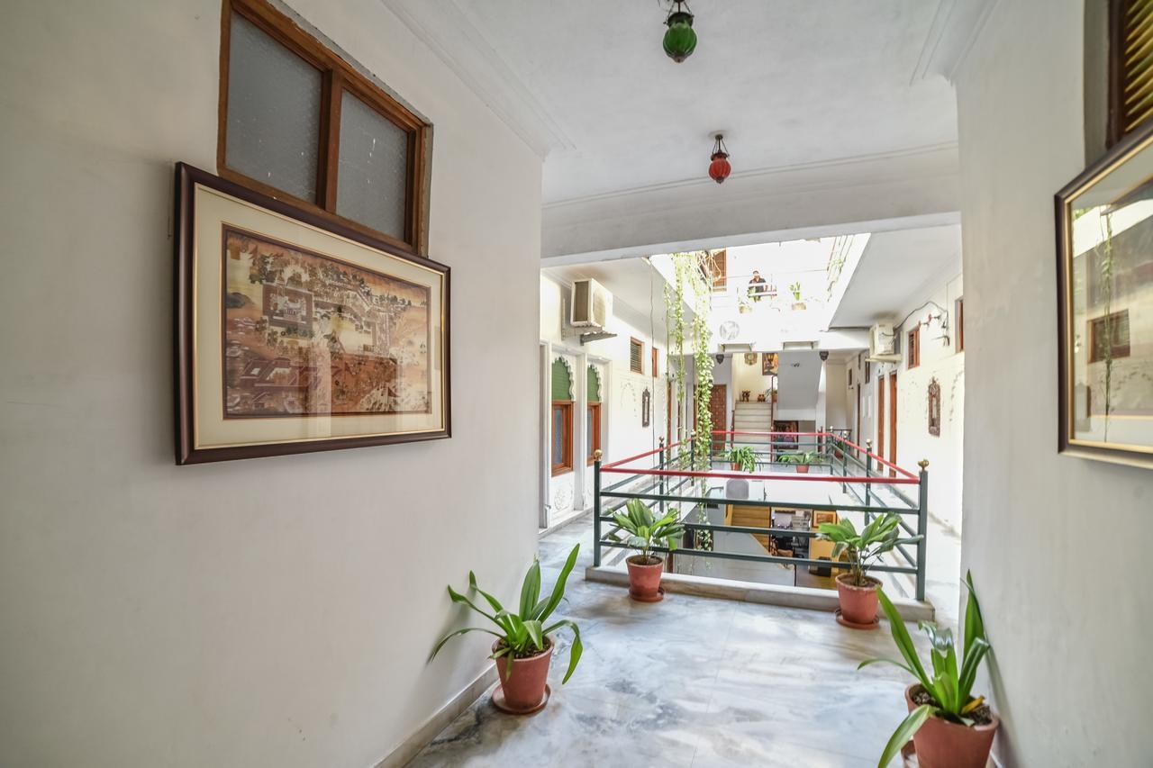 Hotel Devraj Niwas On Pichola Udaipur