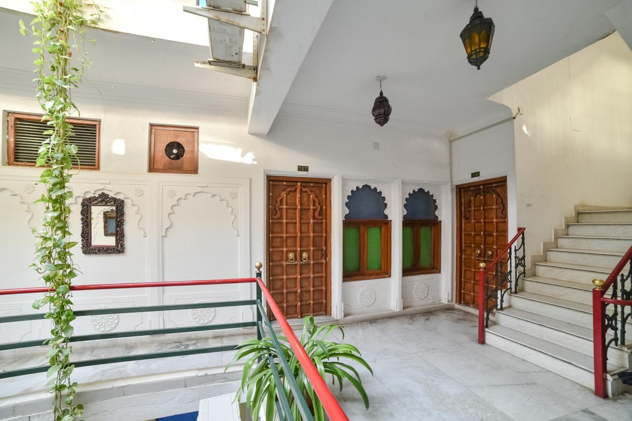 Devraj Niwas On Pichola Hotel Udaipur