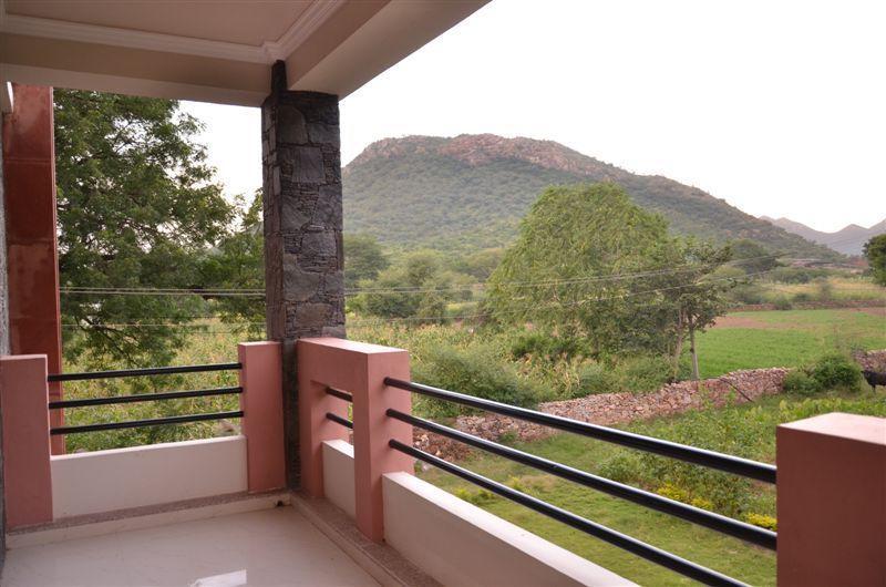 The Royale Country Retreat Bed & Breakfast Udaipur