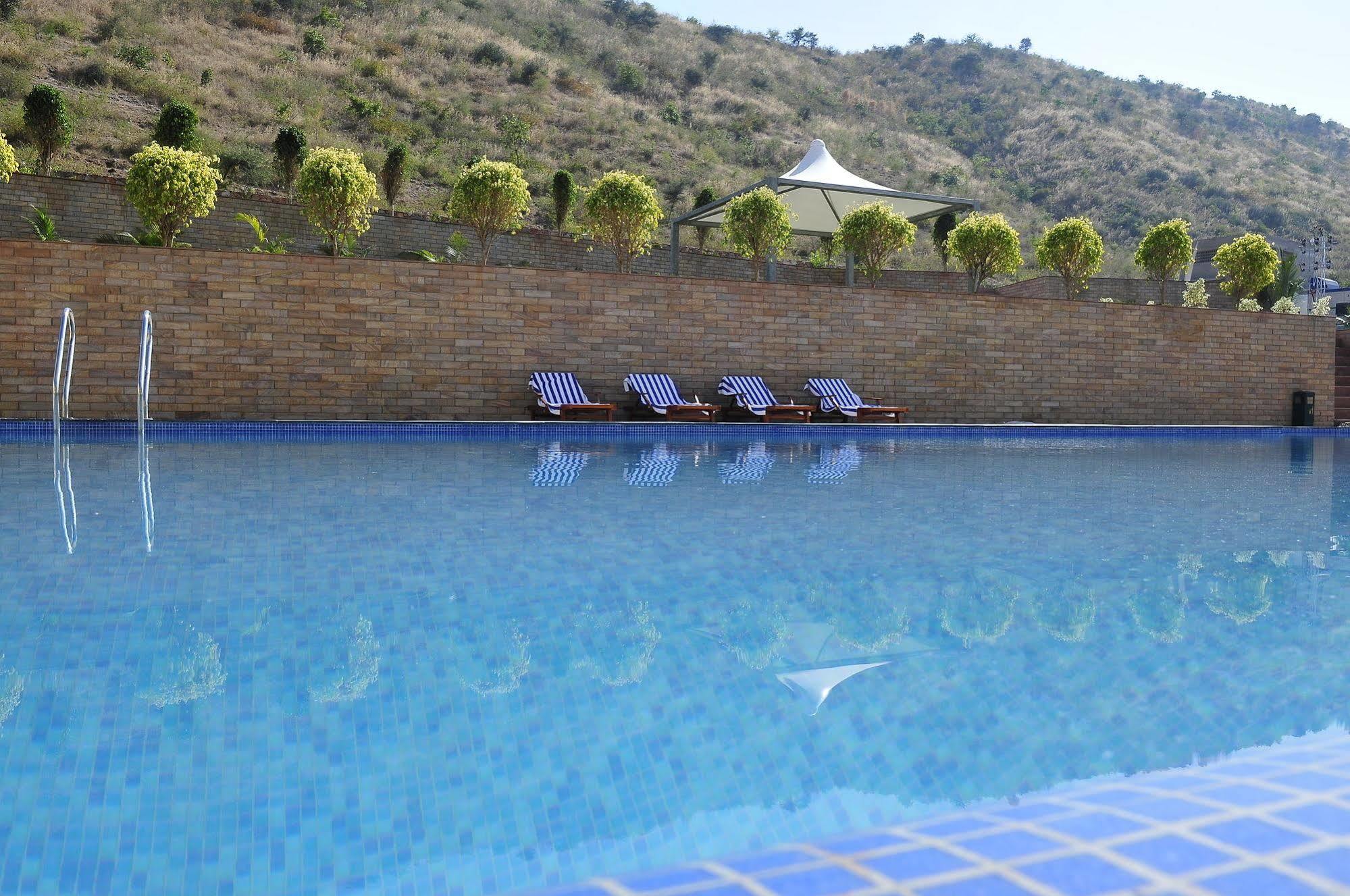 Resort Cambay Resort,