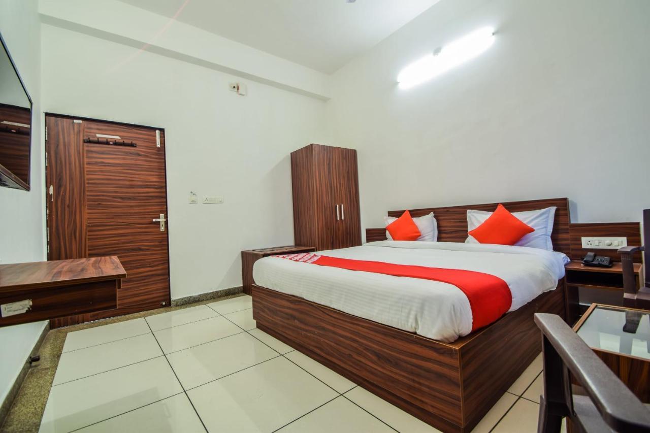 Hotel Oyo 23381 Sagar Ratna