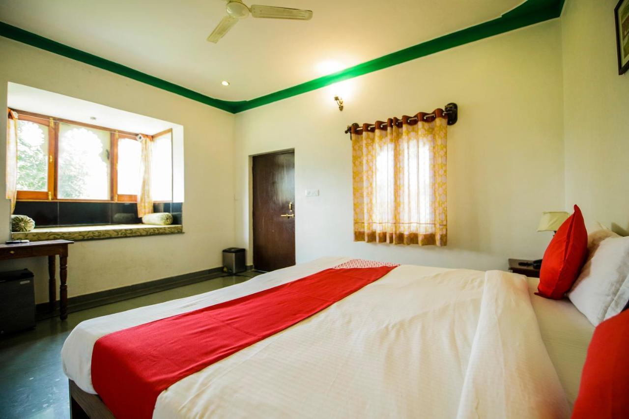 Oyo 24395 Hills Retreat Hotel 3*