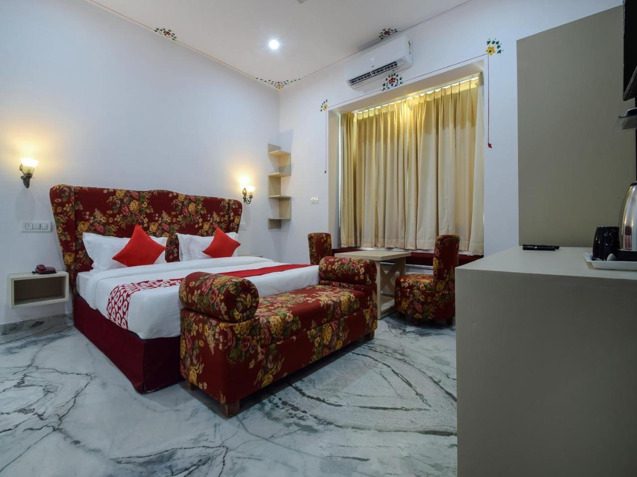 Hotel Oyo 19642 Shiv