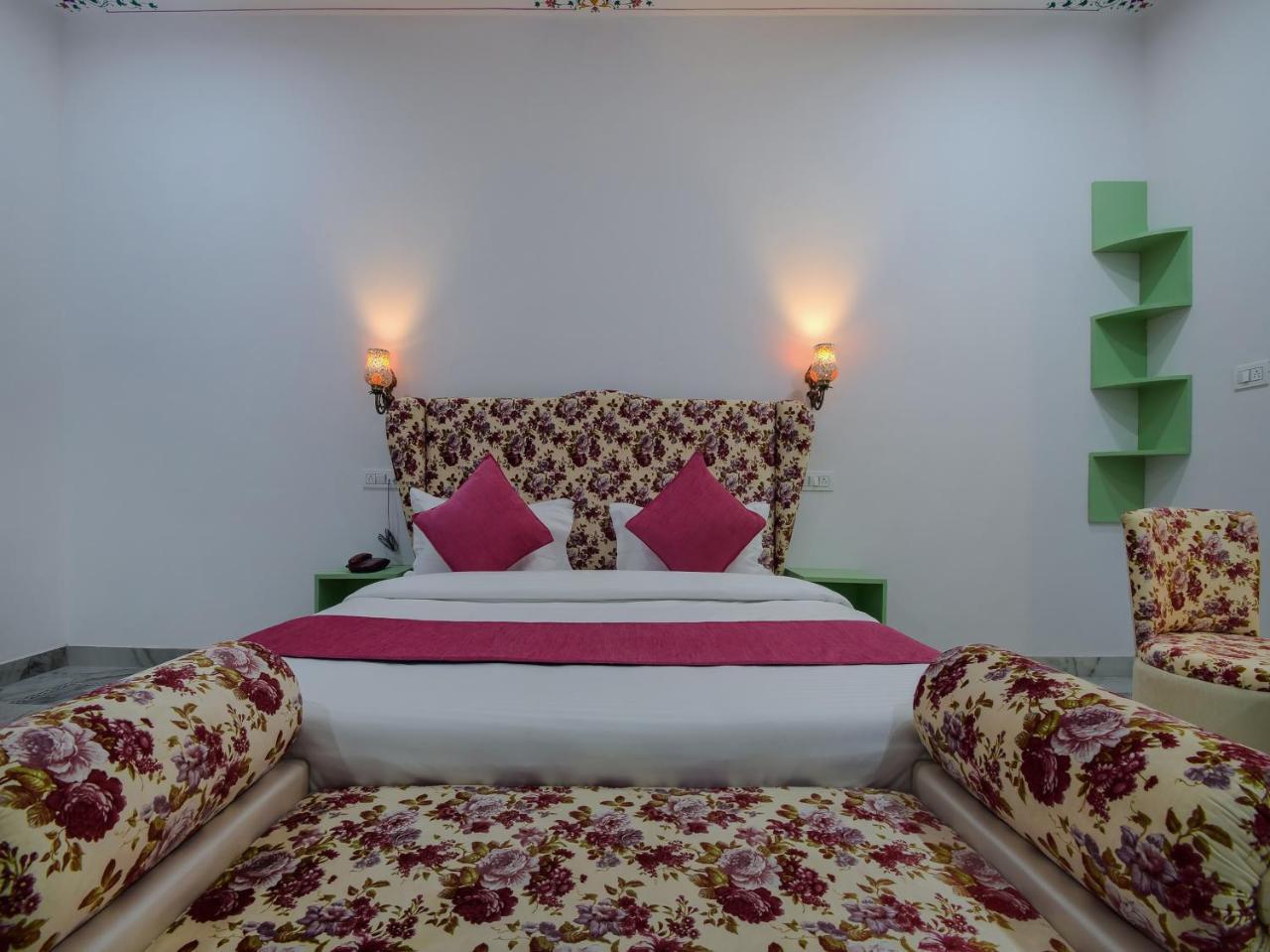 Hotel Oyo 19642 Shiv Udaipur