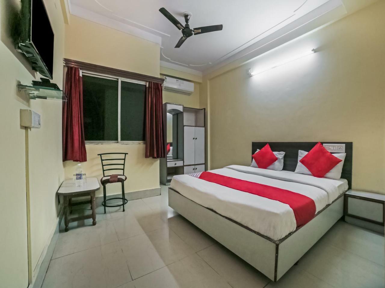Oyo 19032 Ambay Palace