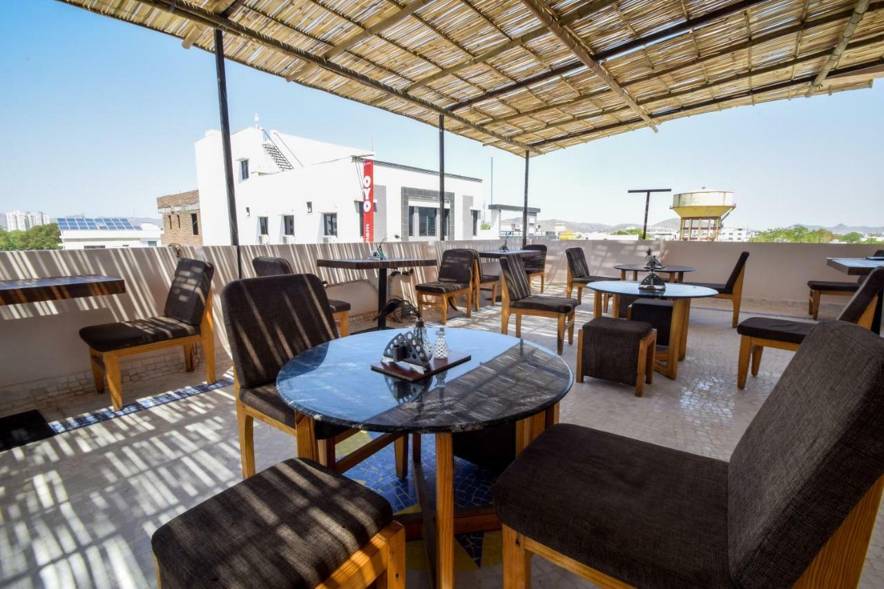 Oyo 35734 F Cube Hotel Udaipur