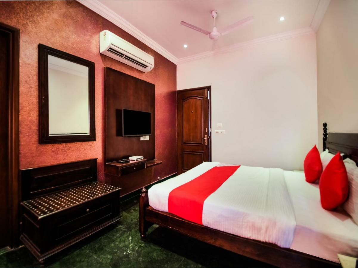 Oyo 1681 Devansh 3* Udaipur