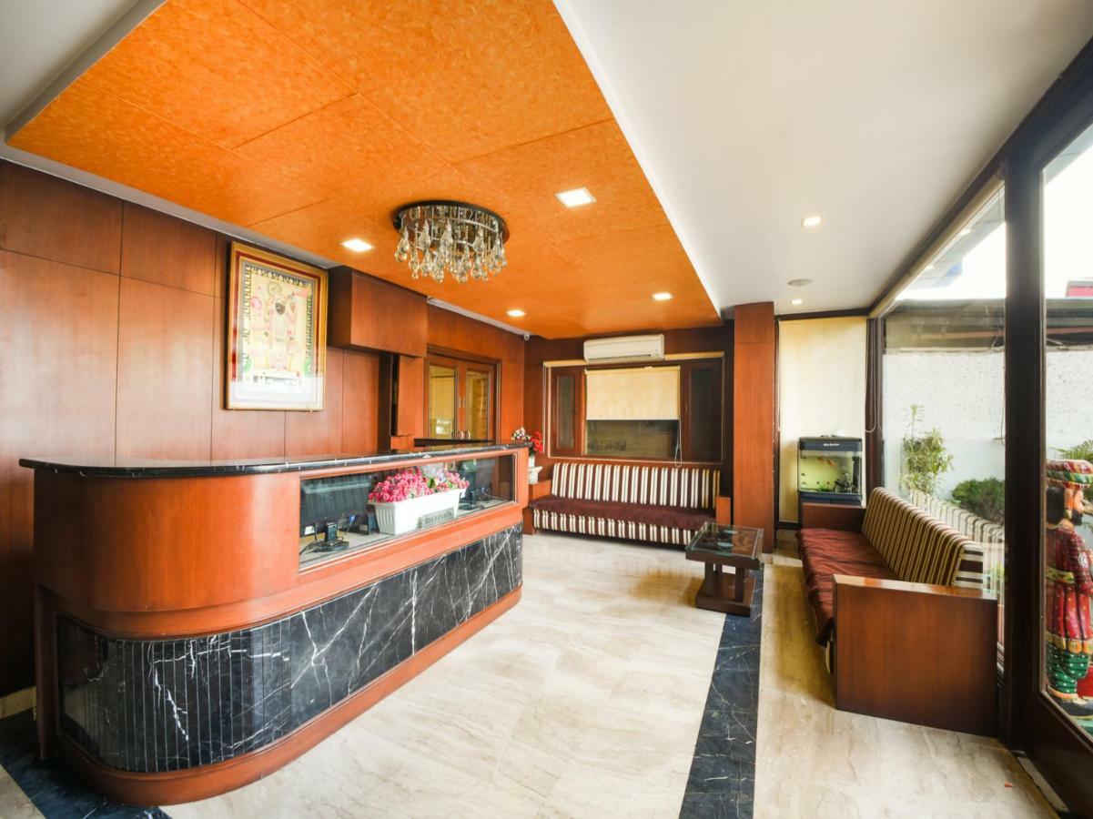 Hotel Oyo 1681 Devansh 3*