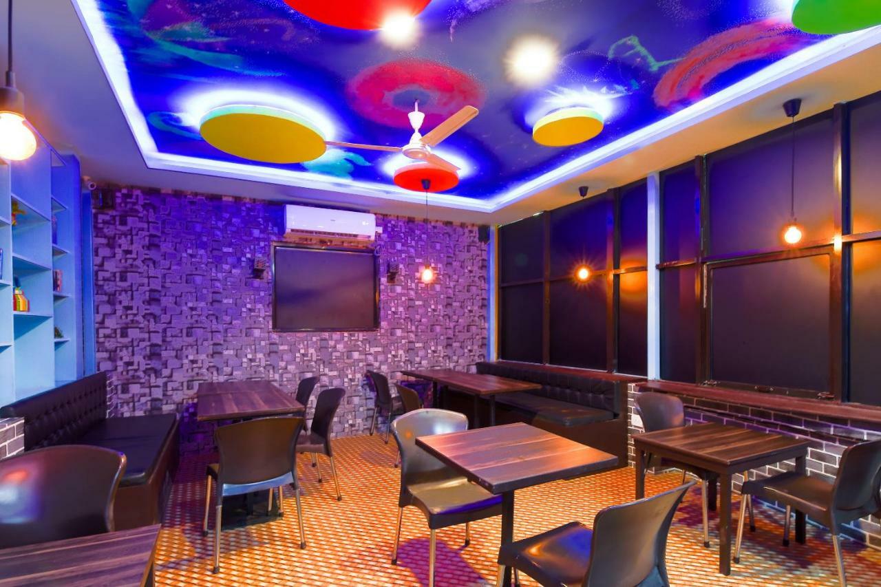 Oyo 46646 Surya Hotel