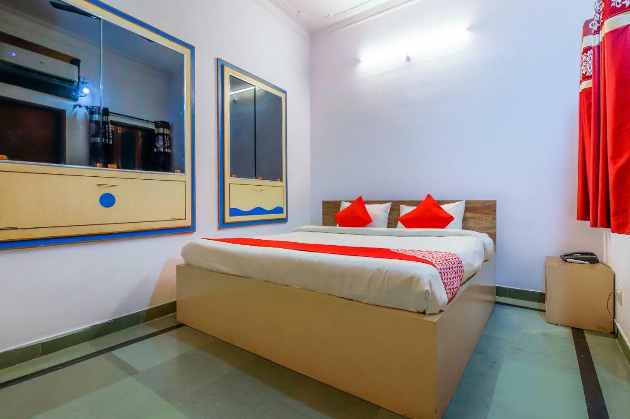 Oyo 46646 Surya Hotel